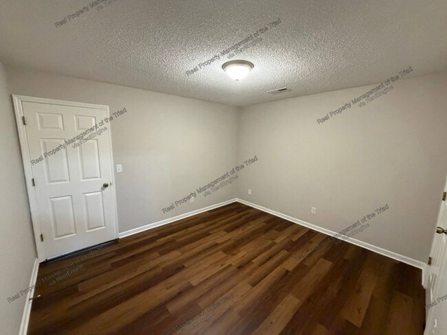 Building Photo - 243 Olde Vineyard Ct