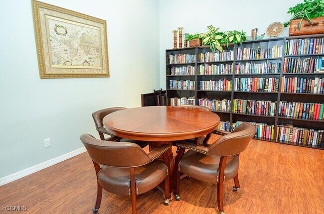 Building Photo - 11807 Bayport Ln