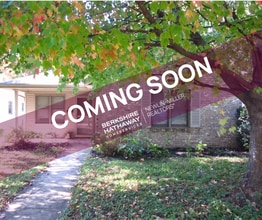 Building Photo - Charming 3-Bed, 2-Bath Home Located Near Collett Park!