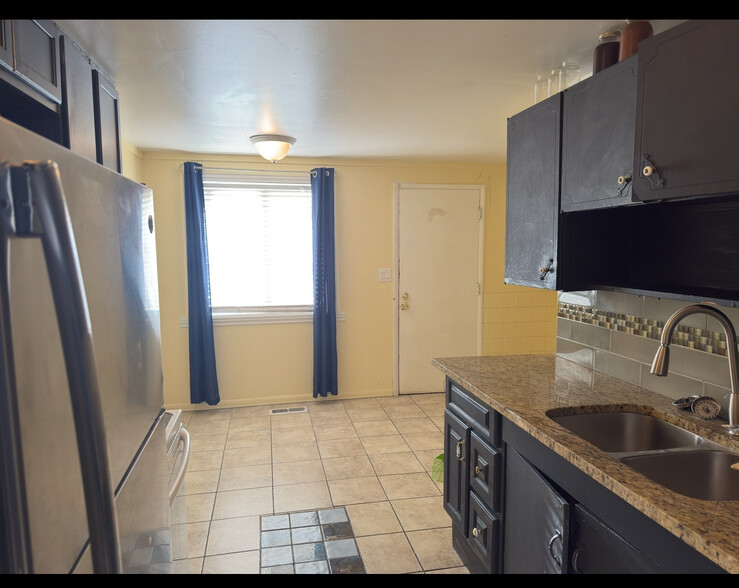 Building Photo - 3126 S 700 E