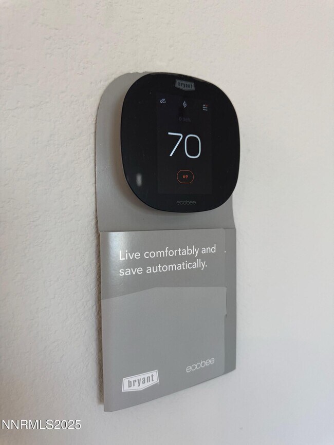 Building Photo - 1521 Golf Club Dr