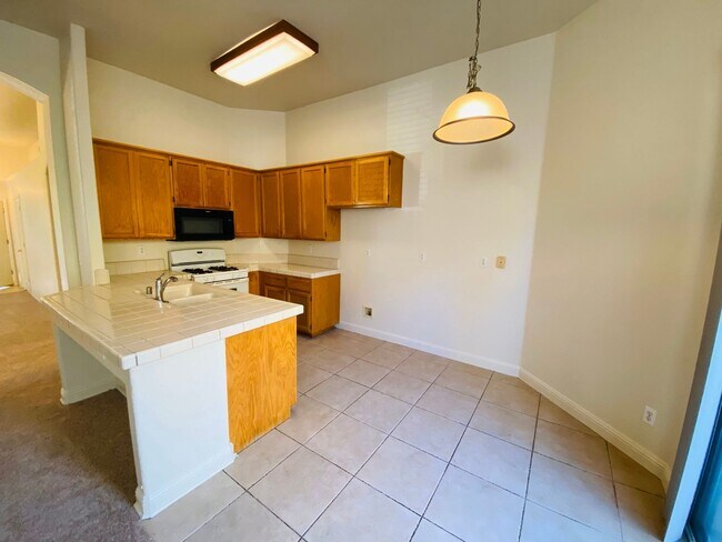 Building Photo - Cute Elk Grove Home