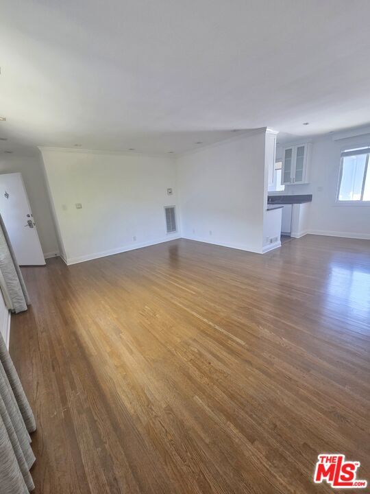 Building Photo - 134 San Vicente Blvd