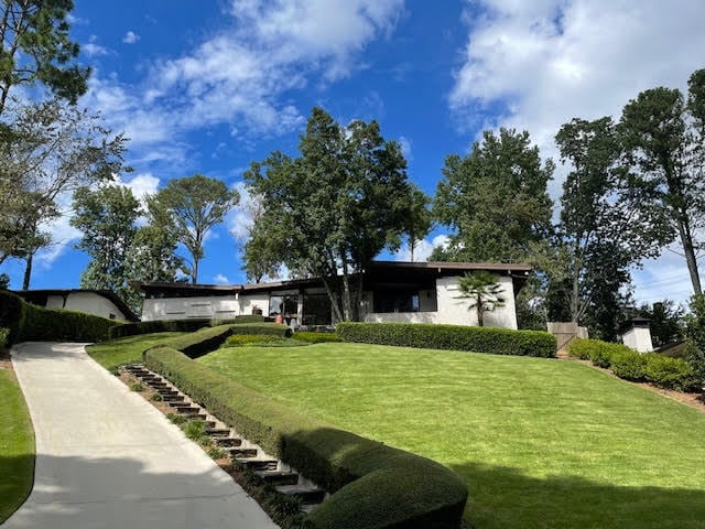 Building Photo - 360 Elden Dr NE
