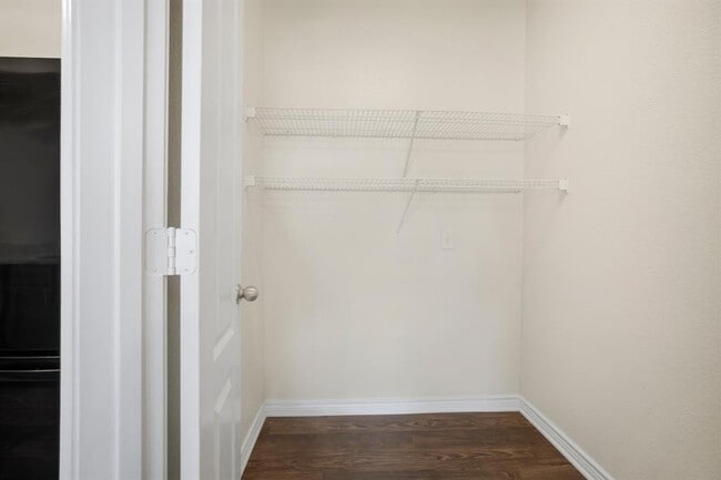 Building Photo - 501 E Stassney Ln