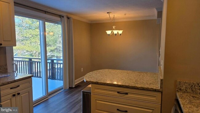 Building Photo - 1246 Quaker Ridge Dr