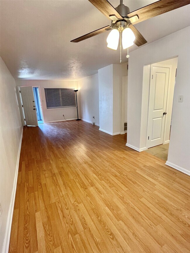 Building Photo - 3603 Murworth Dr