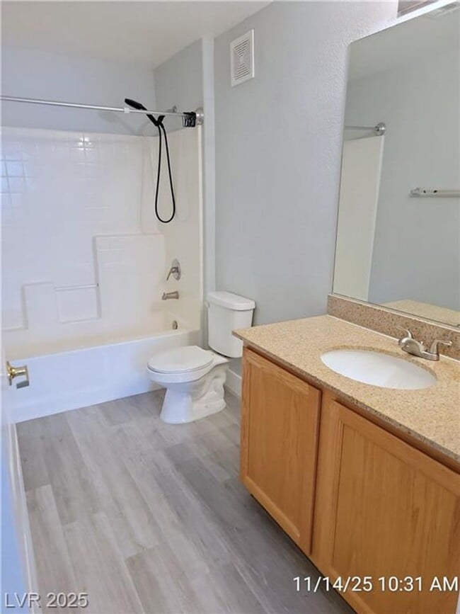 Building Photo - SOUTHWEST GATED 2-BED, 2-BATH FIRST-FLOOR ...