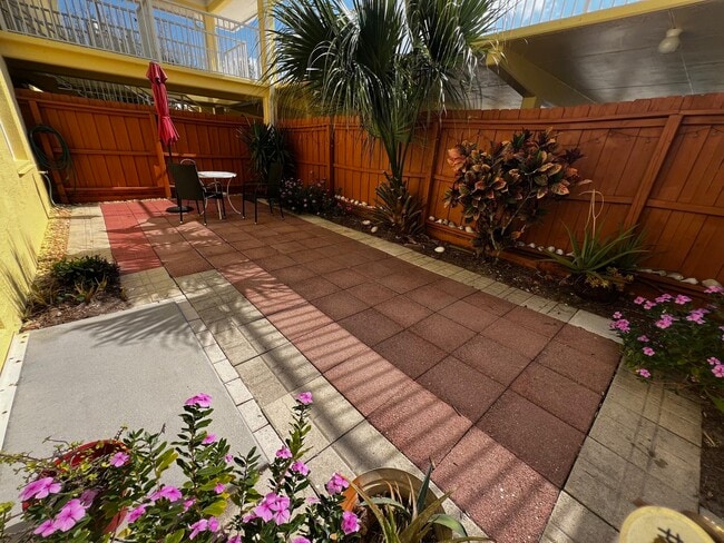 Primary Photo - 11195 Roseland Rd