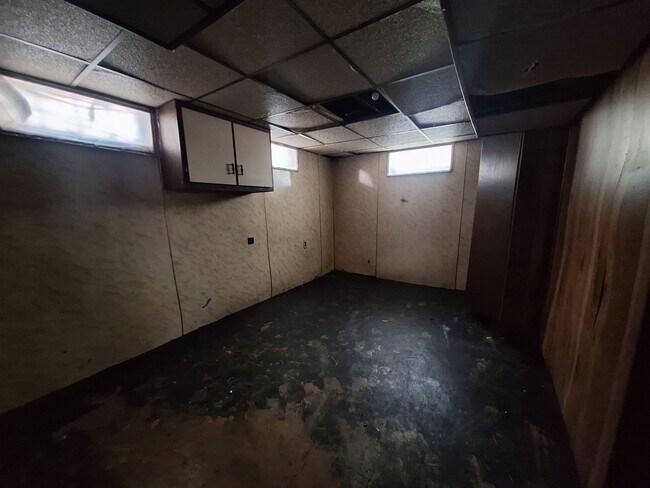 Building Photo - 6338 Lodewyck St