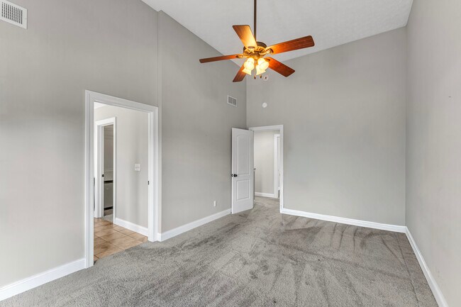 Building Photo - 345 Kenilworth Rd