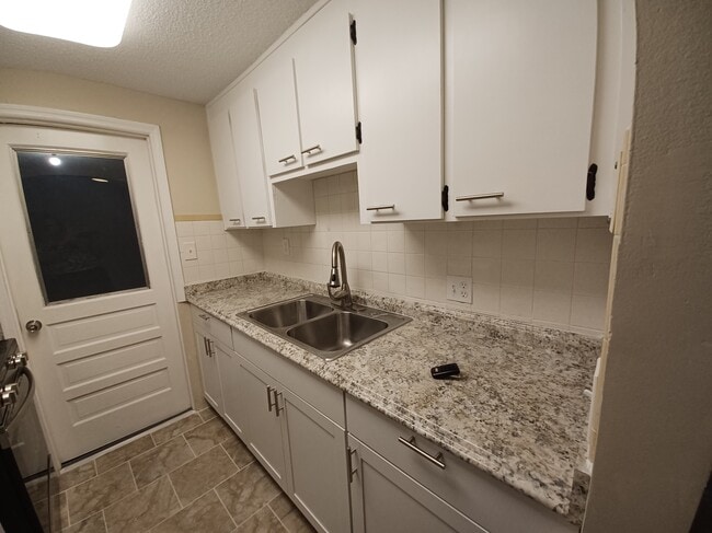 Building Photo - 4915 Filner St