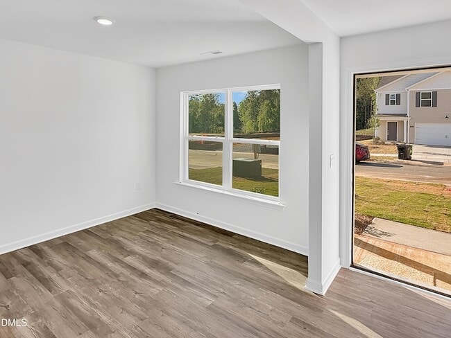 Building Photo - 287 Palm Dr