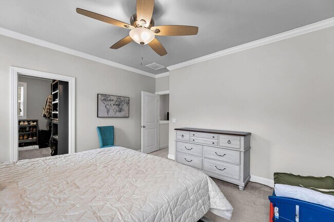 Building Photo - Beautiful 4BR/2.5BA Home in Highly Desirable Park West