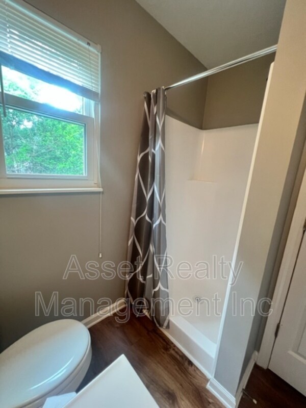 Building Photo - 11011 Woody Dr