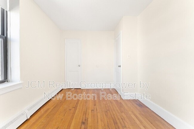 Building Photo - 11 Victory Rd