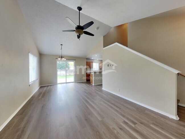 Building Photo - 1364 N El Camino Ave