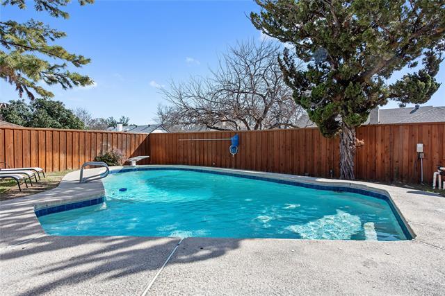 Building Photo - 2212 Parkhaven Dr