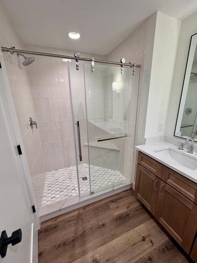 Building Photo - 637 E Seaboard St