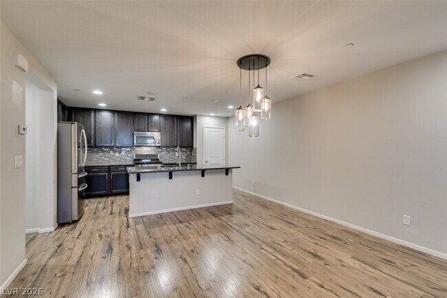 Building Photo - 3009 Camino Sereno Ave