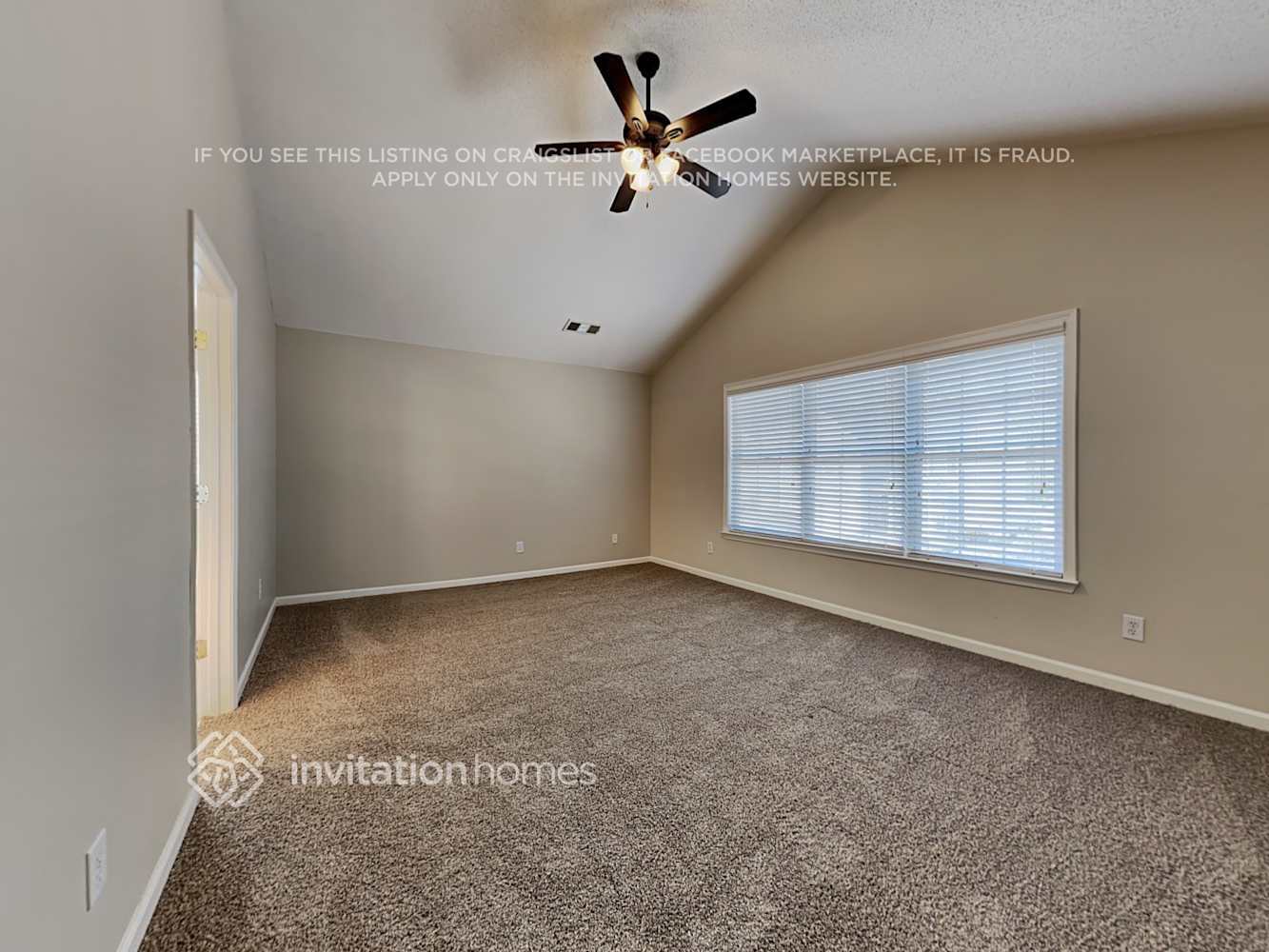 Building Photo - 3295 Ridgefair Dr