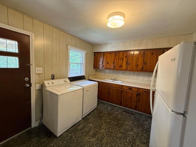 Building Photo - 114 Morningside Dr