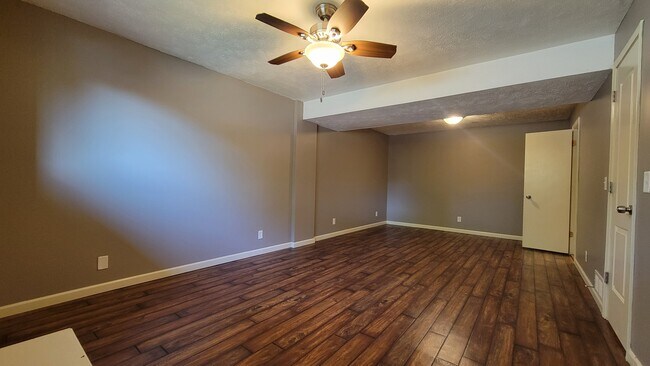 Building Photo - Josephine (Millard Highlands South)