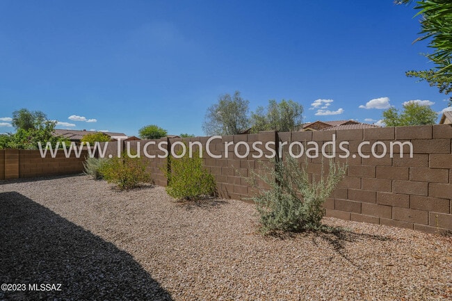 Building Photo - 1254 W Versilia Dr