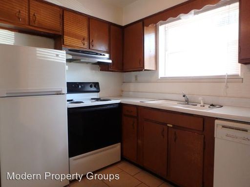 Building Photo - 211 Waugh St