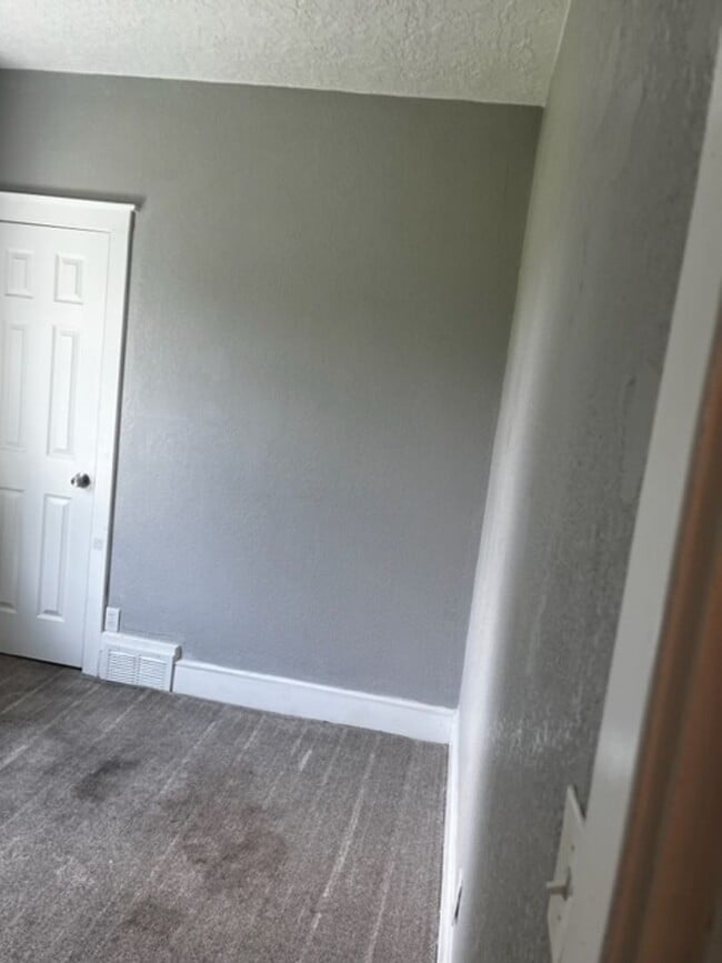 Building Photo - 3314 Tracy Ave