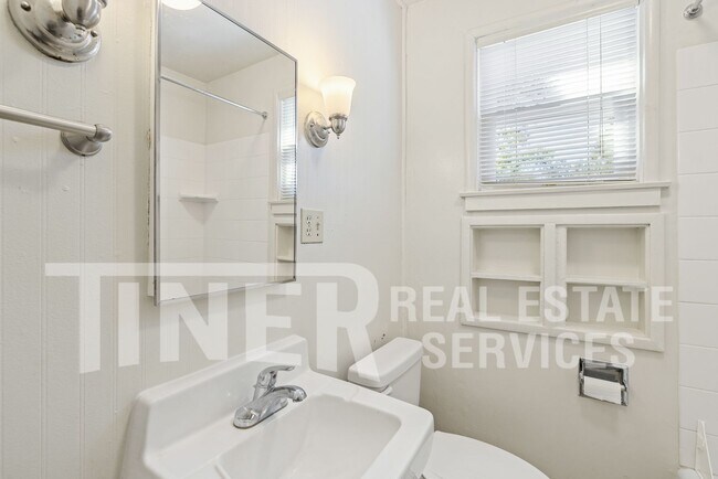 Building Photo - 3837 Marshall Ave
