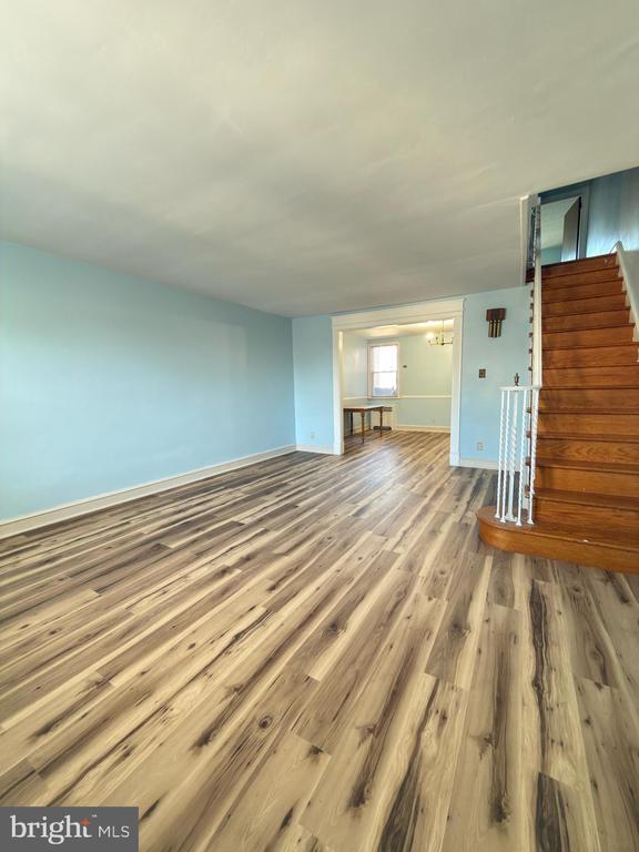 Building Photo - 441 E Cheltenham Ave