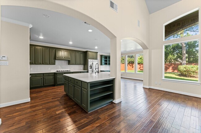 Building Photo - 7 N Beech Springs Cir
