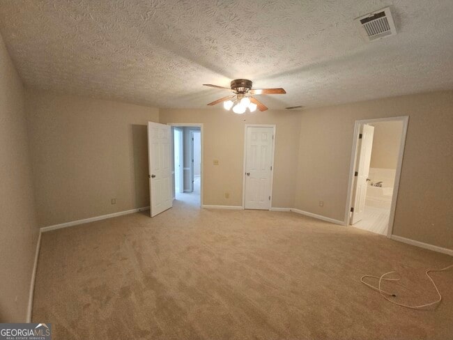 Building Photo - 102 Sauterne Way