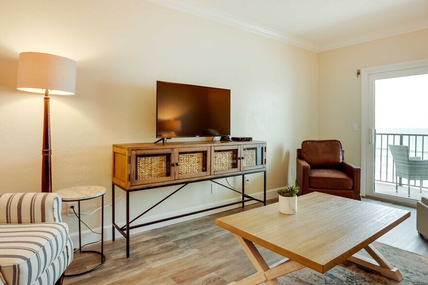 Building Photo - 3747 S Atlantic Ave