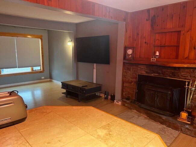 Building Photo - 69 Leroy Street