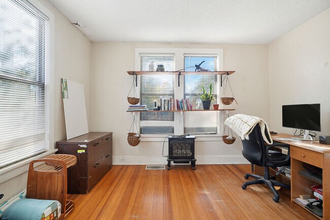 Building Photo - 2317 18th St