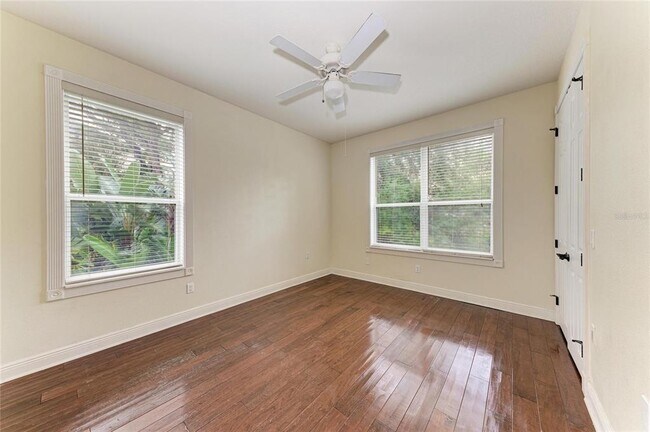 Building Photo - 5200 Manorwood Dr