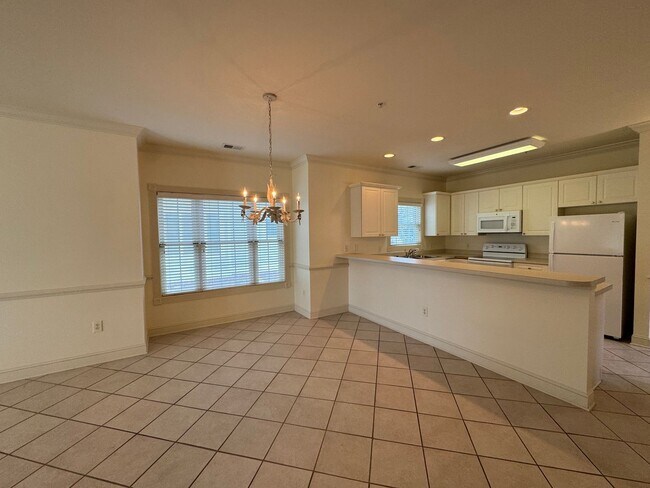 Building Photo - **MOVE IN SPECIAL** Myrtle Beach - 3 bedroom / 2 Bathroom Condo