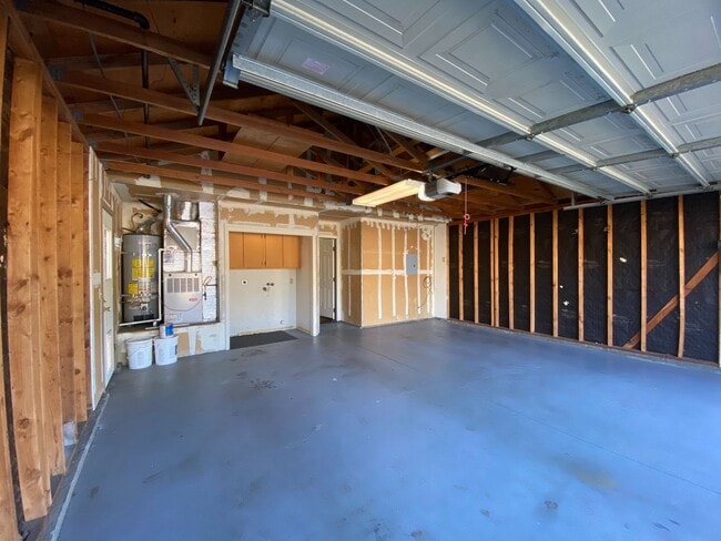 Building Photo - Single Story Beautiful Bay View Home