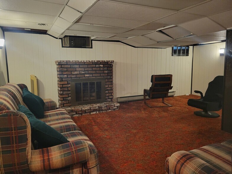 Building Photo - 4010 7th Ave