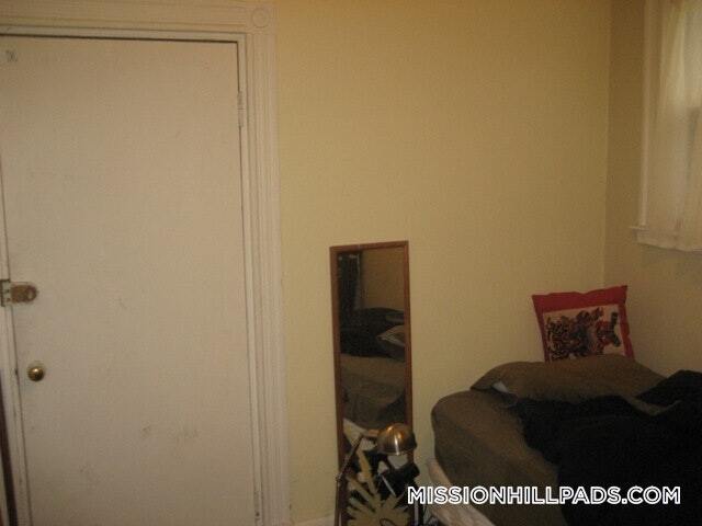 Building Photo - 101.5 Calumet St