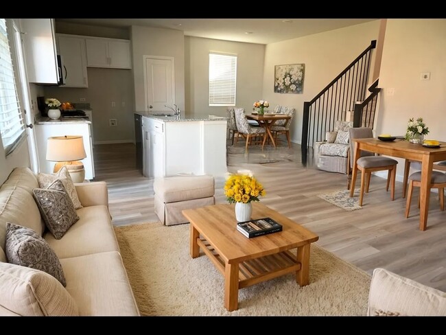 Building Photo - 1012 Portina Dr