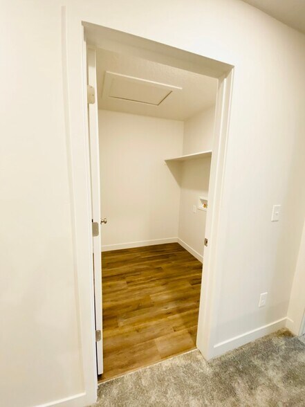 Building Photo - 7397 S Olivine River Ln