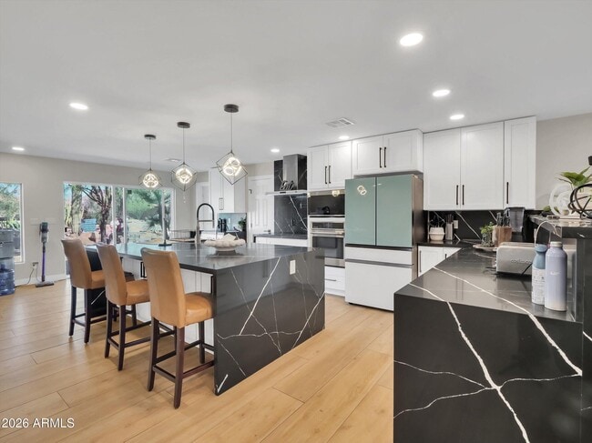 Building Photo - 5122 W Fallen Leaf Ln