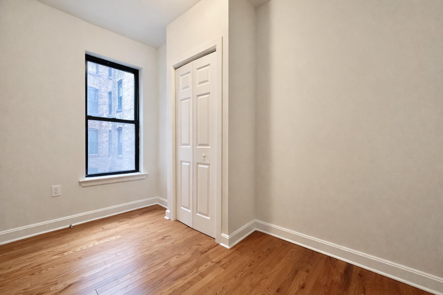 Building Photo - 401 E 68th St