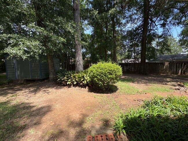 Building Photo - 460 Merlin Ct