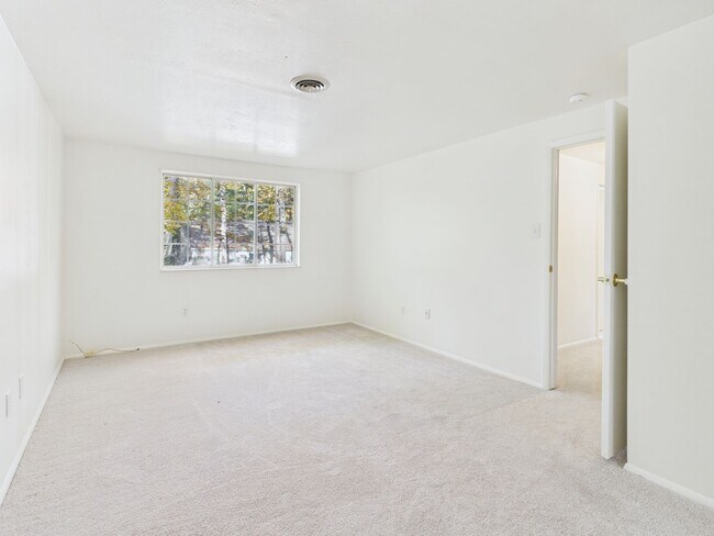 Building Photo - 13102 Morning Hill Ln