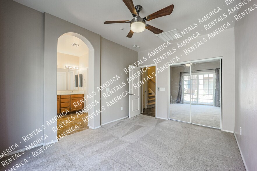 Building Photo - 906 S Annie Ln