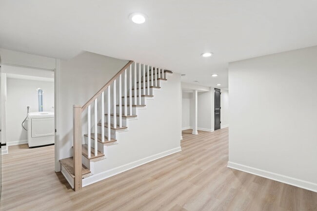 Building Photo - 6444 28th Pl